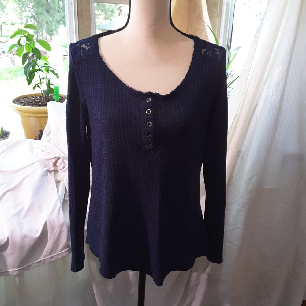 Signify pullover